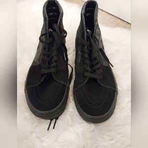 Vans Sk8-Hi 'Raven Skull'